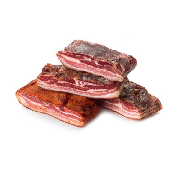 La pancetta è una tipologia di pancetta, ricavata dalla parte magra della pancia del maiale e lavorata con sale, pepe e vino cotto. Questo salume tipico calabrese mantiene la sua forma originale squadrata (non è infatti tonda com’è tipicamente la classica pancetta e si presenta con colori rossi intensi e striature bianche, che costituiscono la parte grassa e che le danno un sapore dolce e delicato.